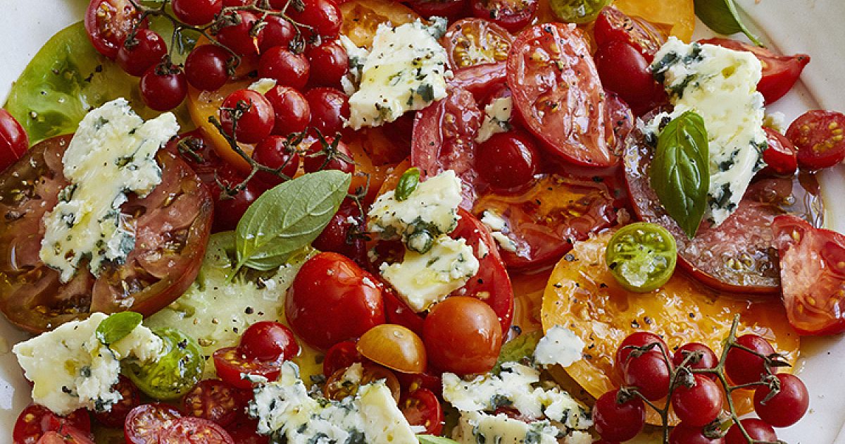 Heirloom Tomato and Blue Cheese Salad | Recipes